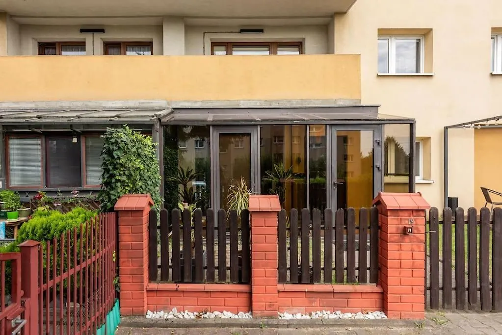 Apartament Paryski 4 Pokoje 90M2 2 Poziomy Ogrod Oranzeria Krakov 0*,  Polsko